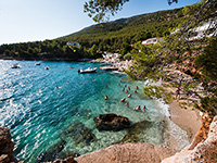 Strand Petarcica, Zavala